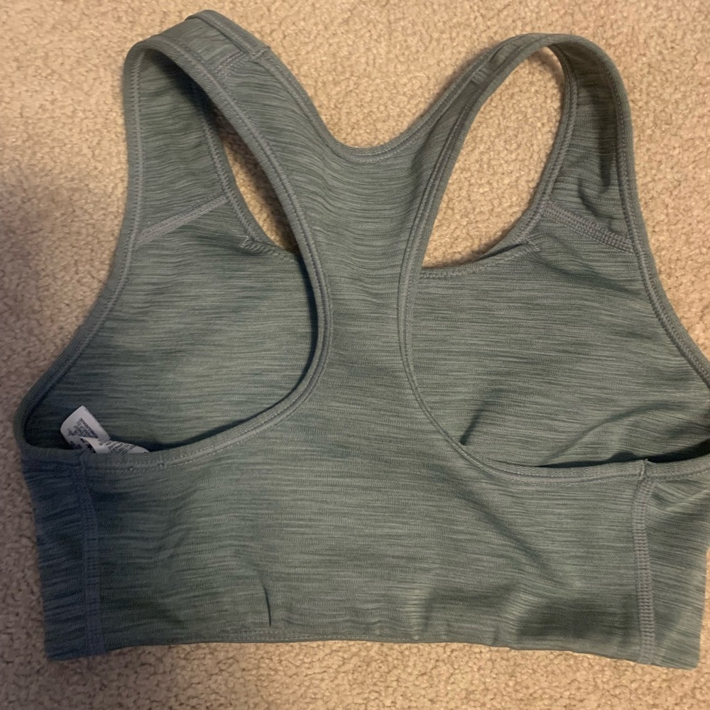 Nike size small women's sports bra - Picture 3 of 3